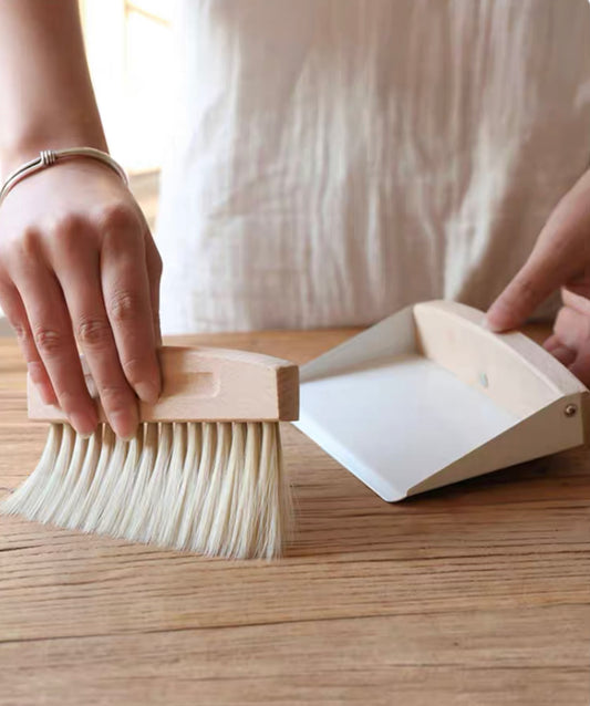 Sisal Hemp/Horsehair | Beechwood Table Brush & Dustpan